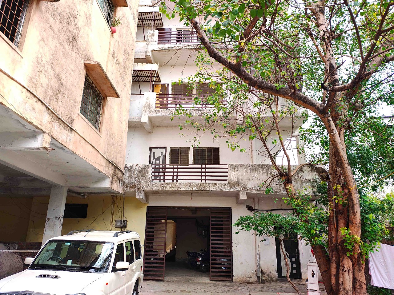 Flat In Ashoka Garden, Bhopal